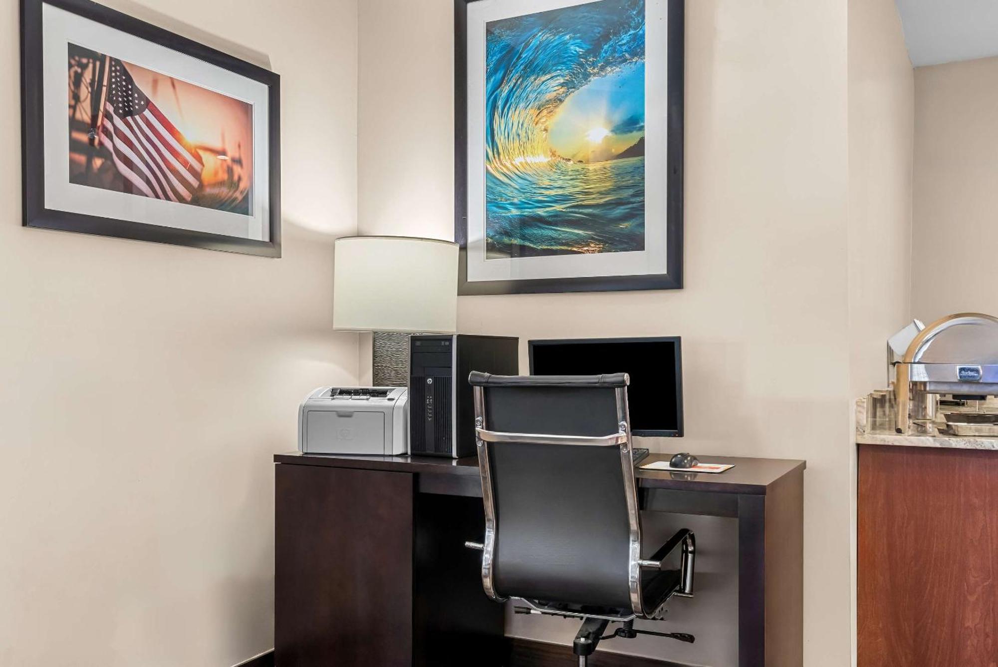 Comfort Suites Near Camp Lejeune Jacksonville Buitenkant foto