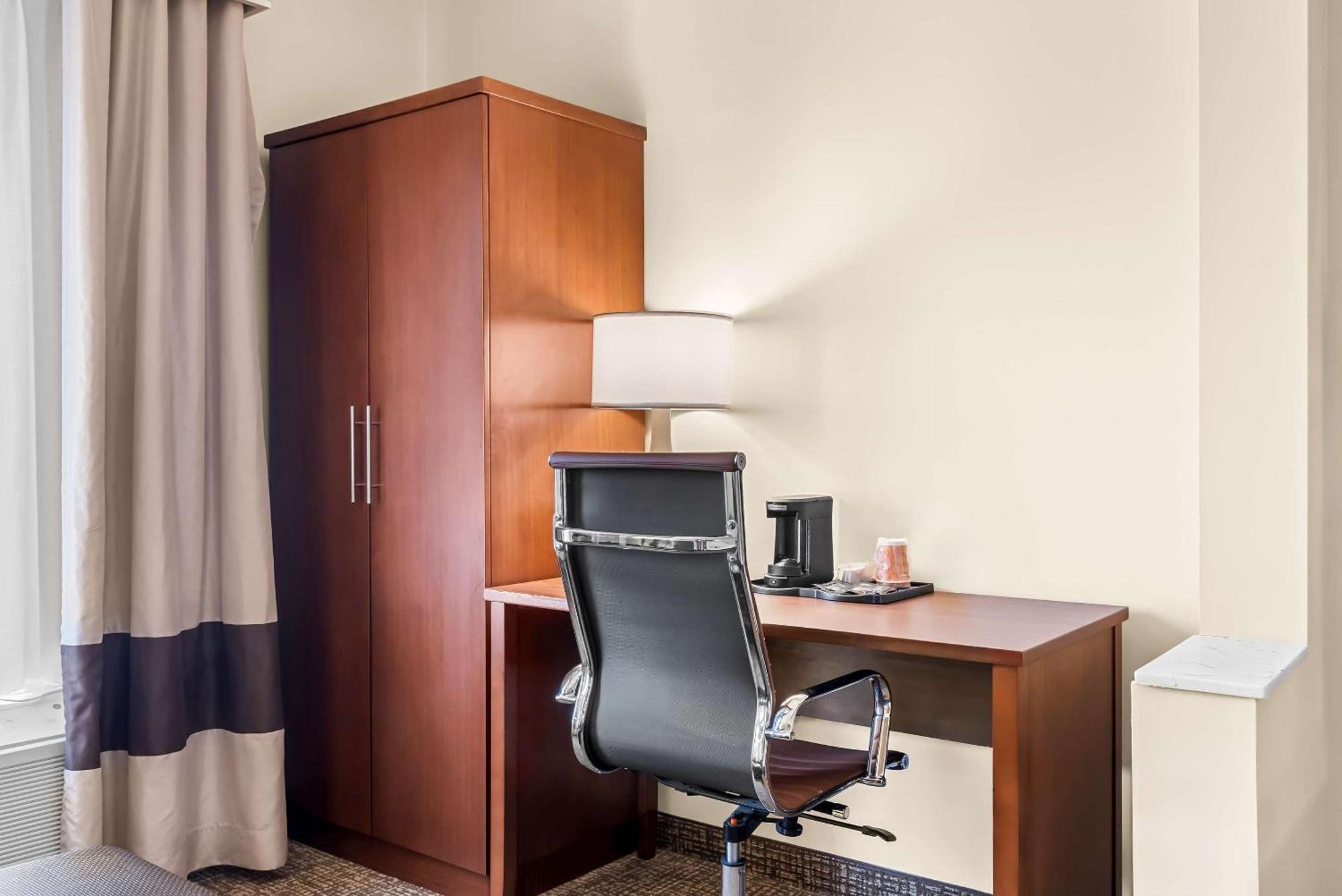 Comfort Suites Near Camp Lejeune Jacksonville Buitenkant foto