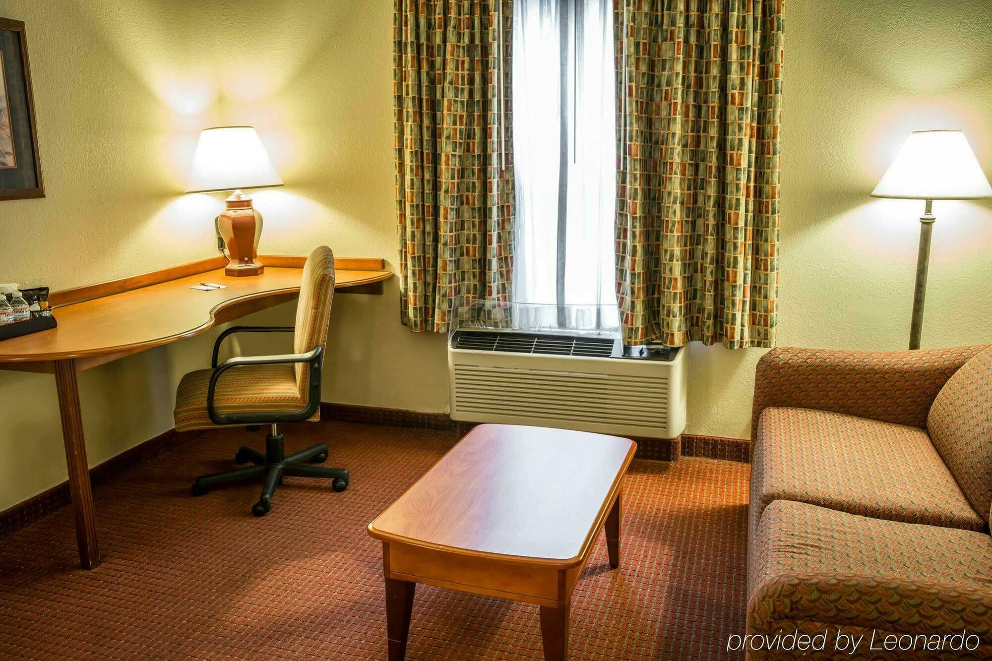 Comfort Suites Near Camp Lejeune Jacksonville Buitenkant foto